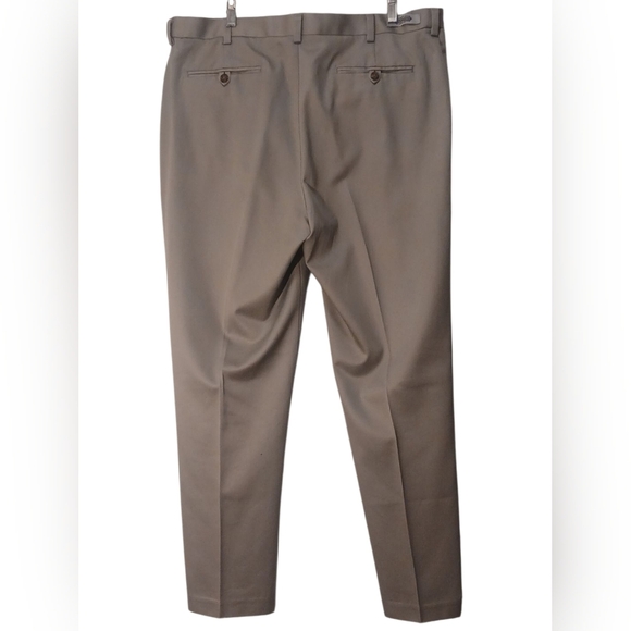 Roundtree & Yorke - Men's Casual Pants, Khaki, Comfort Waist "Ultimate Expander" - Picture 6 of 8